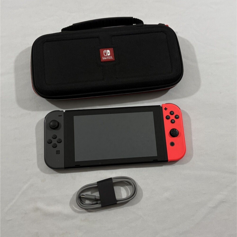 Nintendo Switch HAC-001(01) Console System Wi-Fi + Joy-Cons, Case USB-C Tested